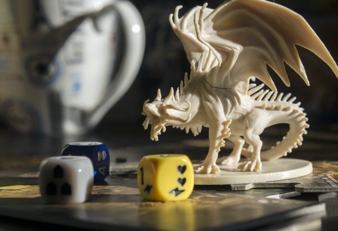 13 mejores regalos de mazmorras y dragones para jugadores de