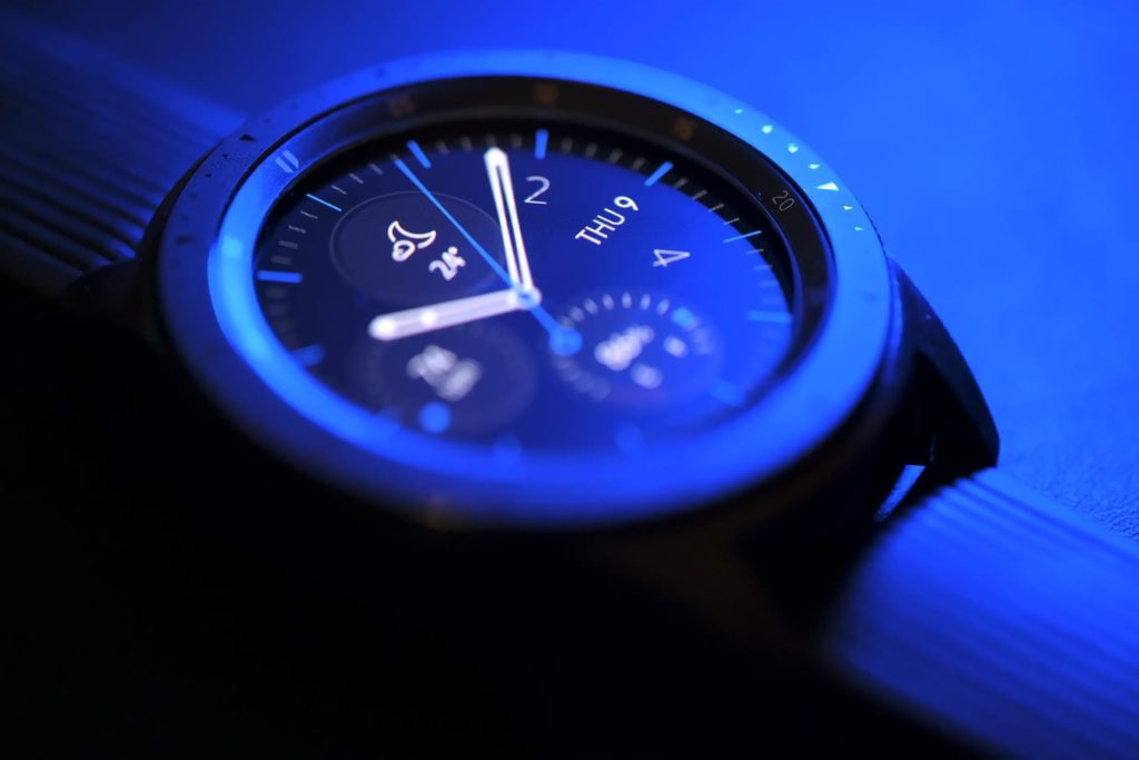 Conecte los auriculares bluetooth al Samsung Gear S3