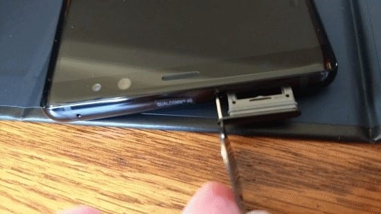 Galaxy Note8: inserte y retire la bandeja de la tarjeta SIM / SD