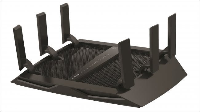 Un enrutador inalámbrico Netgear Nighthawk.