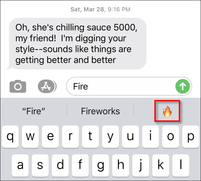 Toque el emoji en el cuadro de texto predictivo para insertarlo en los mensajes de Apple