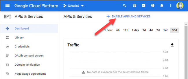 Haga clic en "Activar API y servicios."