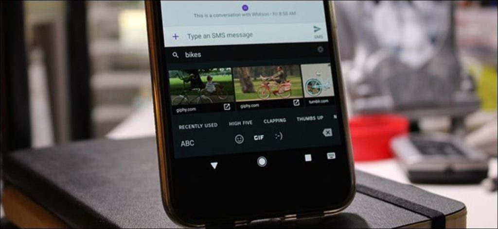 Cómo encontrar emoji y GIF en el teclado Gboard de Android