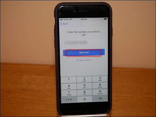 Escriba el número de teléfono y luego presione "Inicie la llamada."