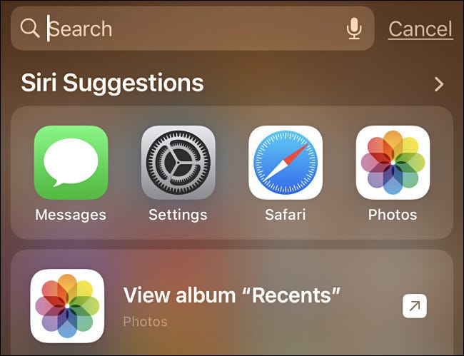 Un ejemplo de búsqueda de Spotlight en la pantalla de inicio del iPhone con sugerencias de Siri