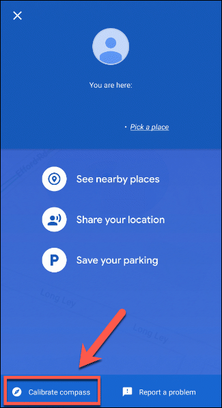 Desde la pantalla de información de ubicación detallada en Google Maps, toque el botón Calibrar brújula para calibrar la brújula de su dispositivo.