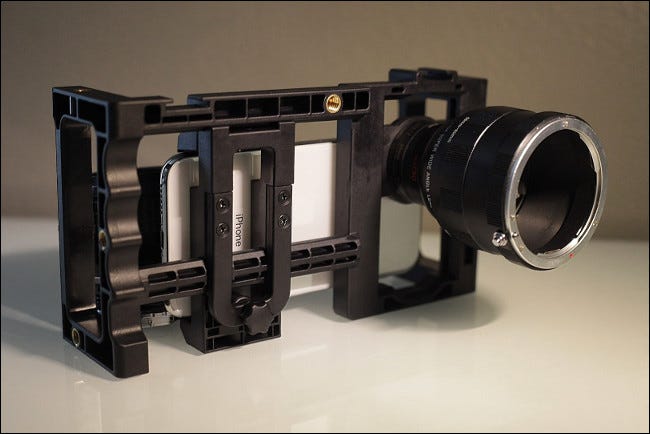 Un kit adaptador de objetivo EnCinema SLR Mk 2.