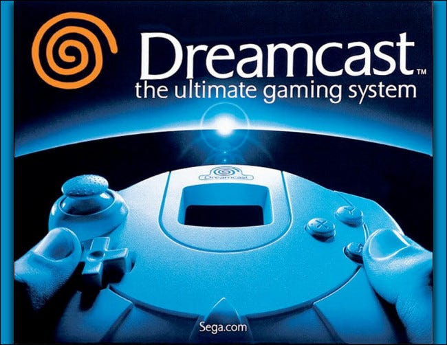 Una caja del sistema de juego Sega Dreamcast. 