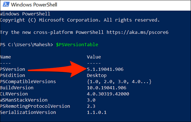 Una ventana de PowerShell que muestra la versión instalada.