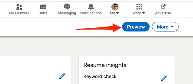 Haga clic en "Visión general" para obtener una vista previa del CV creado con el creador de CV de LinkedIn.