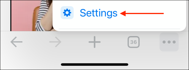 Toque Configuración en el menú de Chrome en iPhone