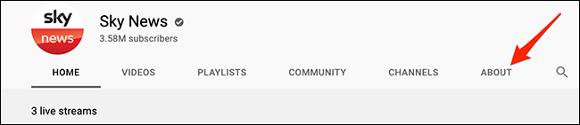 Selecciona el "Sobre" pestaña de un canal de YouTube.