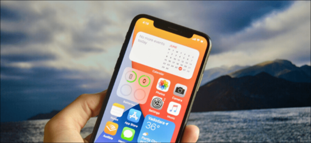 Pantalla de inicio de iOS 14 con widgets