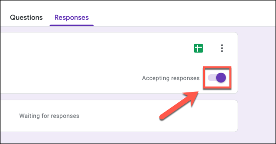 Para desactivar las respuestas de Formularios de Google, presione el botón "Aceptar respuestas" diapositiva.