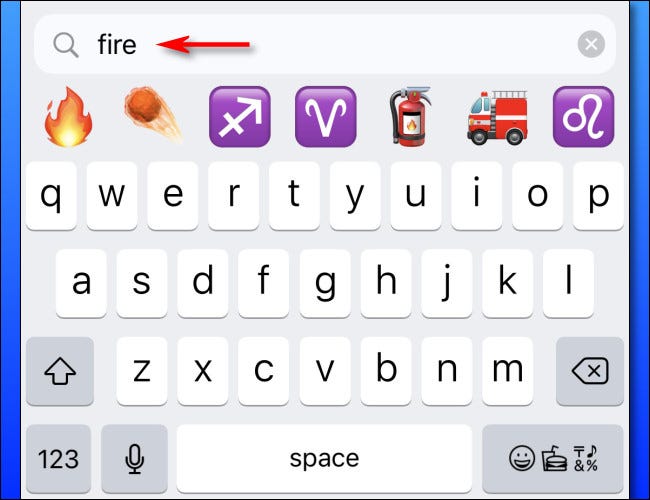 Escribe una palabra en el teclado emoji.