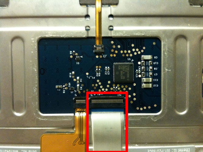 teclado-portátil-no-funciona-conector-cable