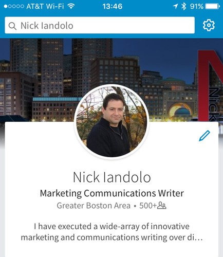 Usando la 'pantalla de mí' en la aplicación móvil de LinkedIn, un miembro de LinkedIn realmente puede maximizar sus perfiles para obtener mejores resultados profesionales de los gerentes de contratación y reclutadores.