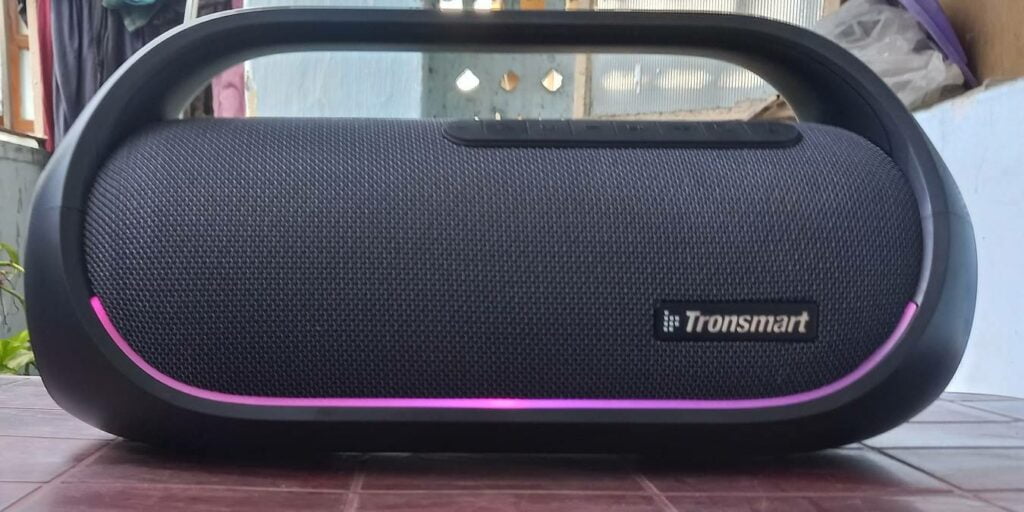 Featured Img Tronsmart Bluetooth Bang Party Speaker Outside