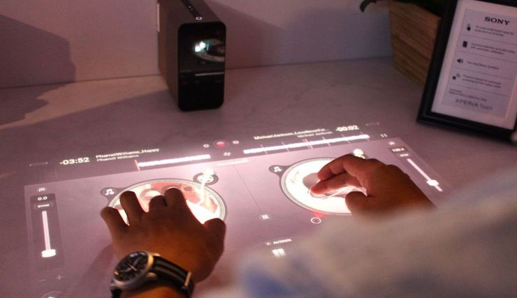 xperia-touch-djing