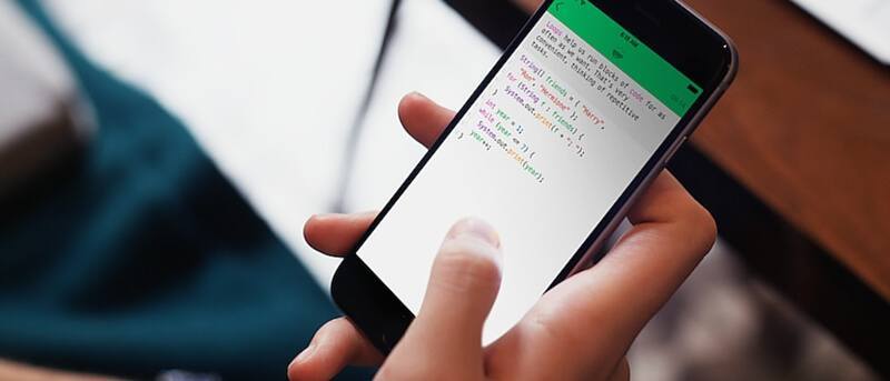 Top 6 iPhone and iPad Apps For Learning How To Code