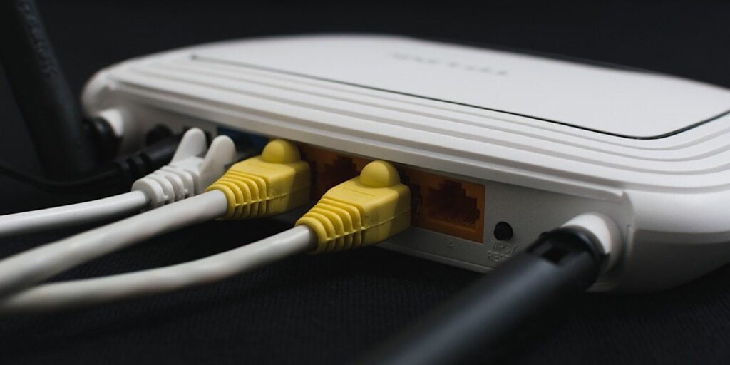 Modem Vs Router Featured