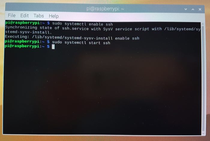 Habilite SSH en su Raspberry Pi.