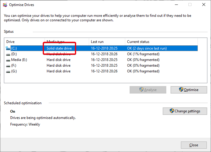 herramienta de desfragmentación de disco duro o SSD