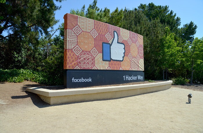 Facebook Ubicación Datos Historial Empresa