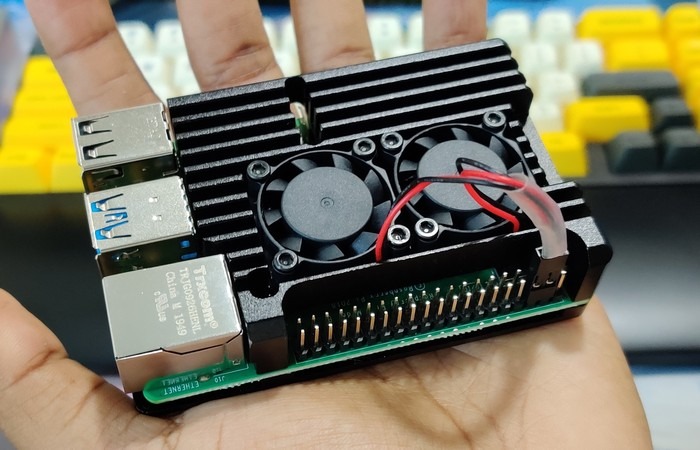 Caja de escritorio Raspberry Pi 4 03