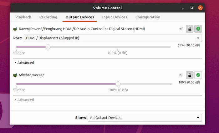 Captura de pantalla de pavucontrol que muestra la pestaña Dispositivos de salida donde puede seleccionar Mkchromecast para transmitir audio.