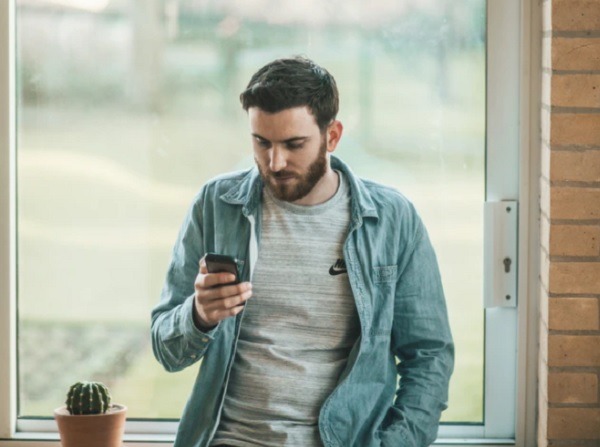 Cómo proteger sus ojos cuando usa un teléfono inteligente