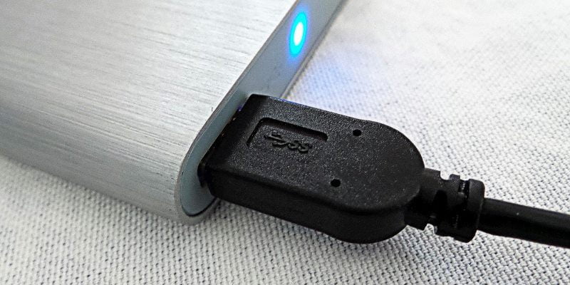 ¿Realmente necesitamos "quitar con seguridad" los dispositivos USB?