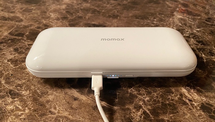 Banco de energía Momax Airbox con carga USB