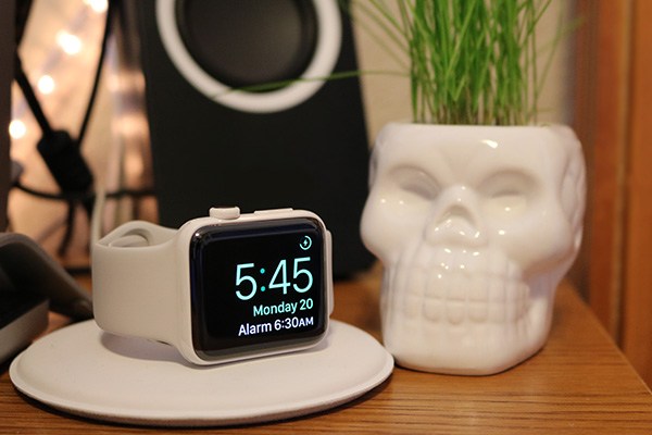 alarma-apple-wacth-mesita de noche