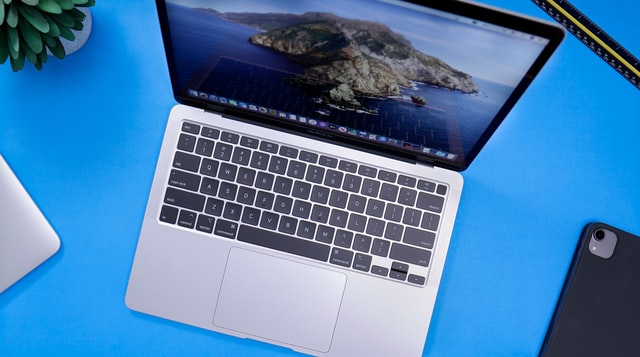 La mejor Mac para ti Macbook Air Open